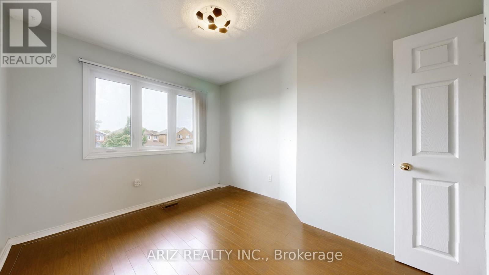 3360 Scotch Pine Gate, Mississauga, ON - Indoor Photo Showing Other Room