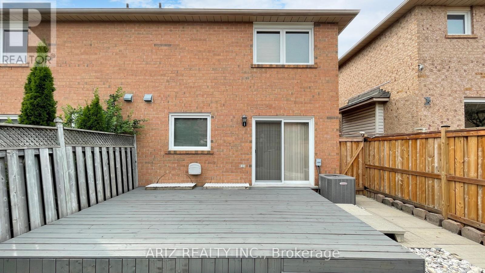3360 Scotch Pine Gate, Mississauga, ON - Outdoor With Exterior