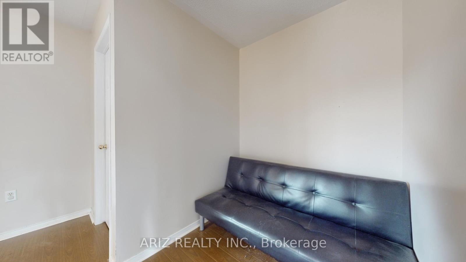 3360 Scotch Pine Gate, Mississauga, ON - Indoor Photo Showing Other Room