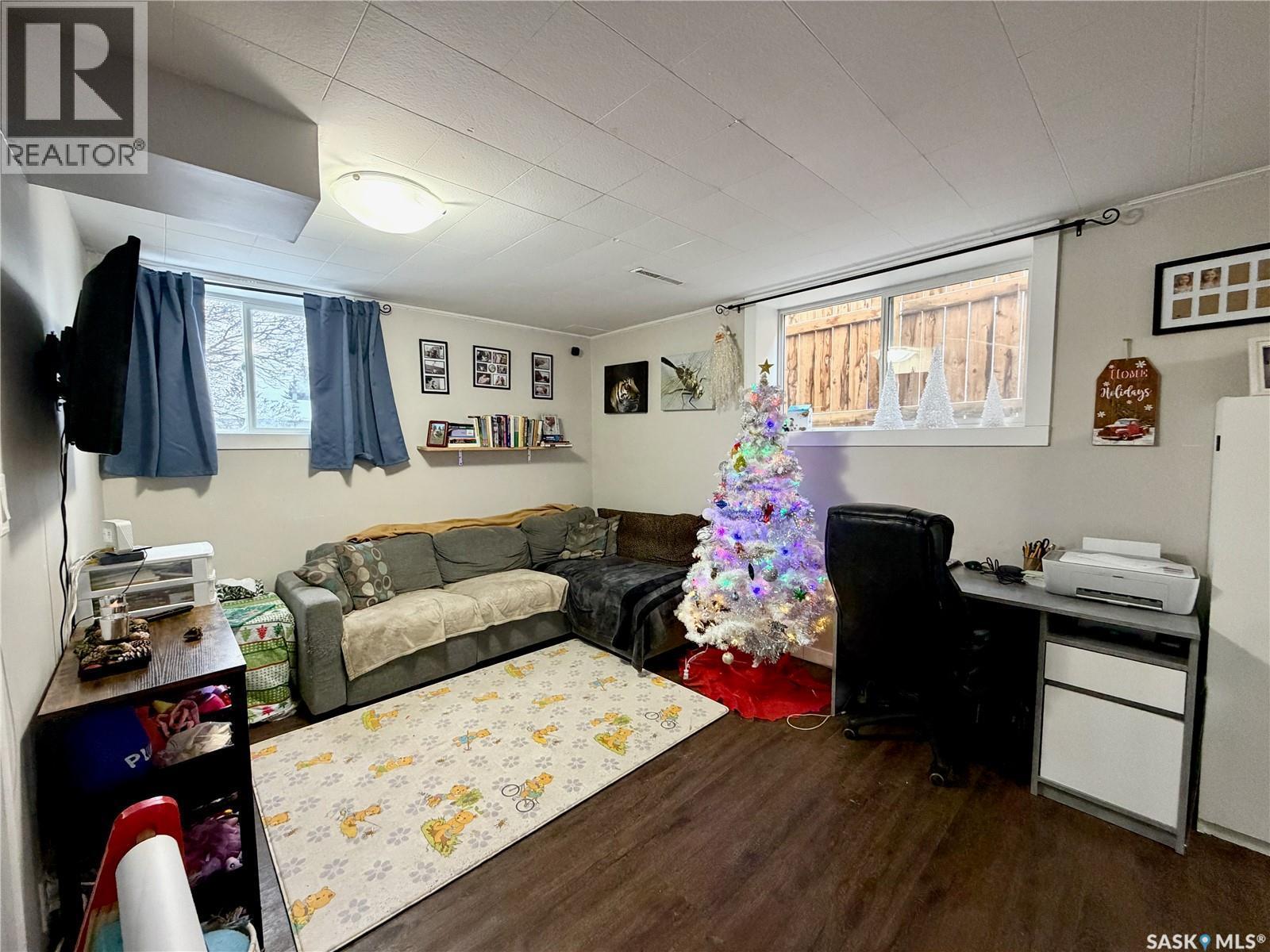 338 V Avenue S, Saskatoon, SK - Indoor Photo Showing Office