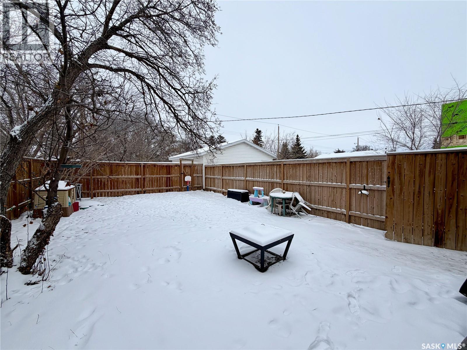 338 V Avenue S, Saskatoon, SK - Outdoor