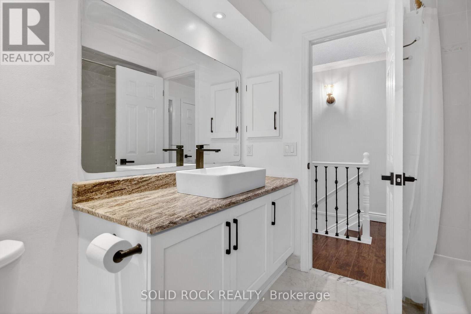 35 - 360 Briston Private, Ottawa, ON - Indoor Photo Showing Bathroom