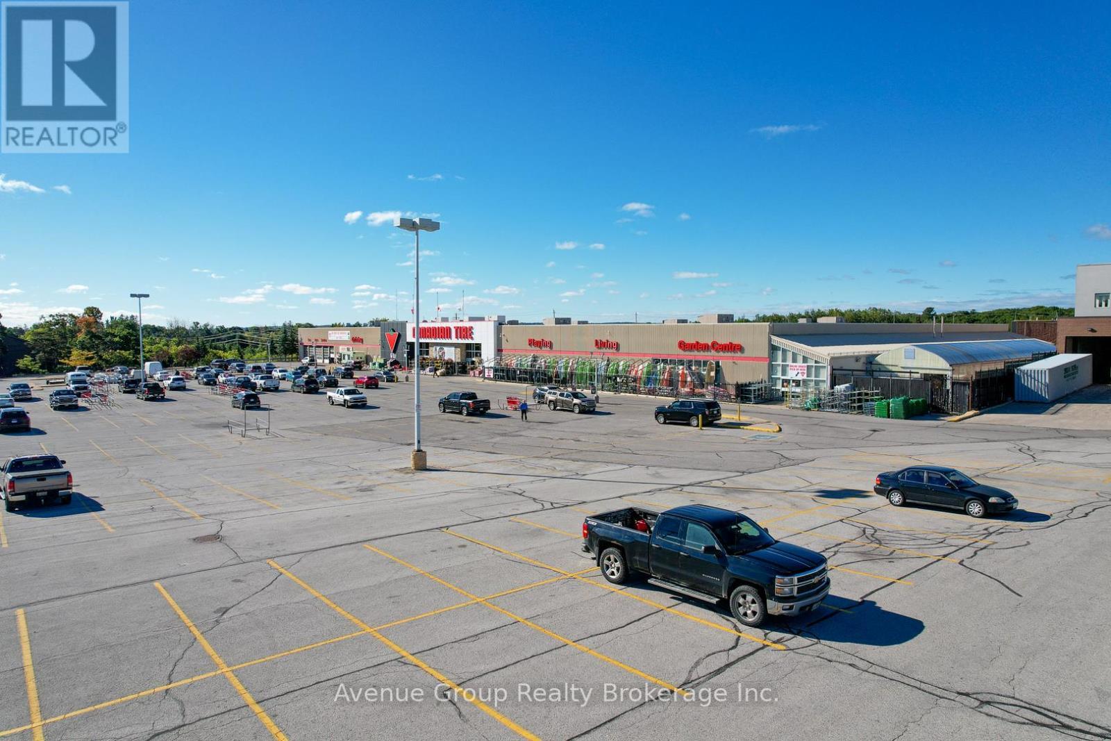 202 - 320 Bayfield Street, Barrie, ON