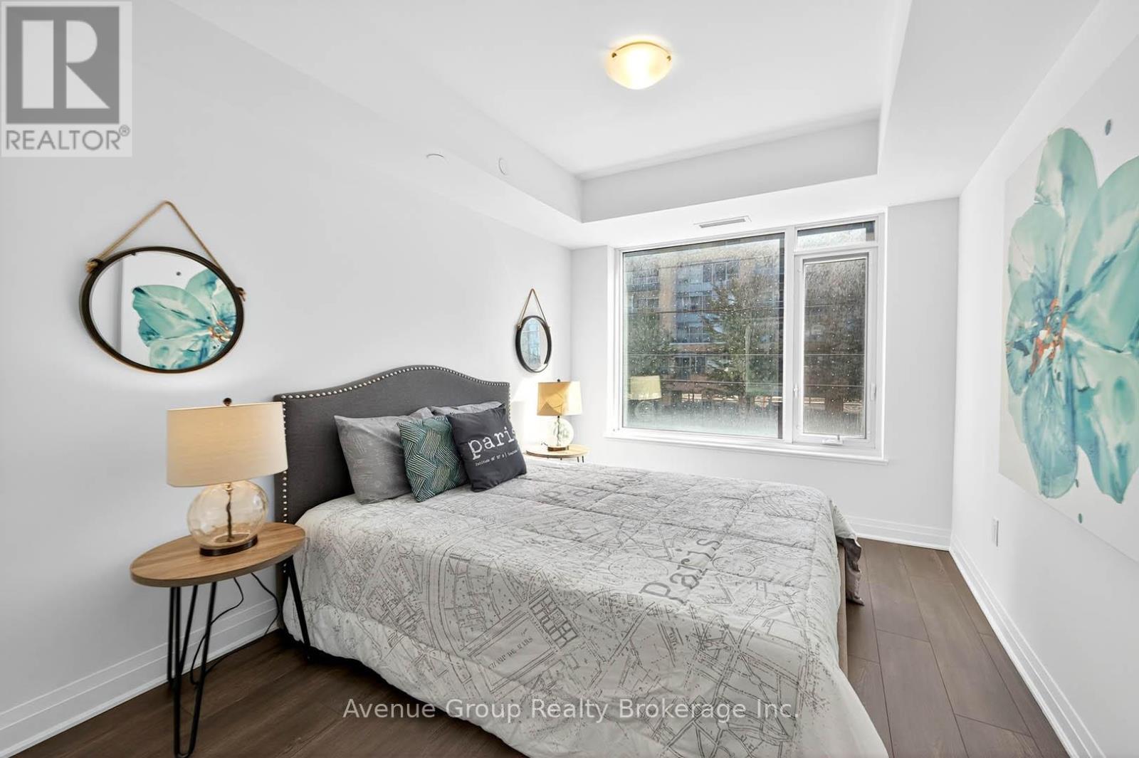 202 - 700 Sheppard Avenue W, Toronto, ON - Indoor Photo Showing Bedroom