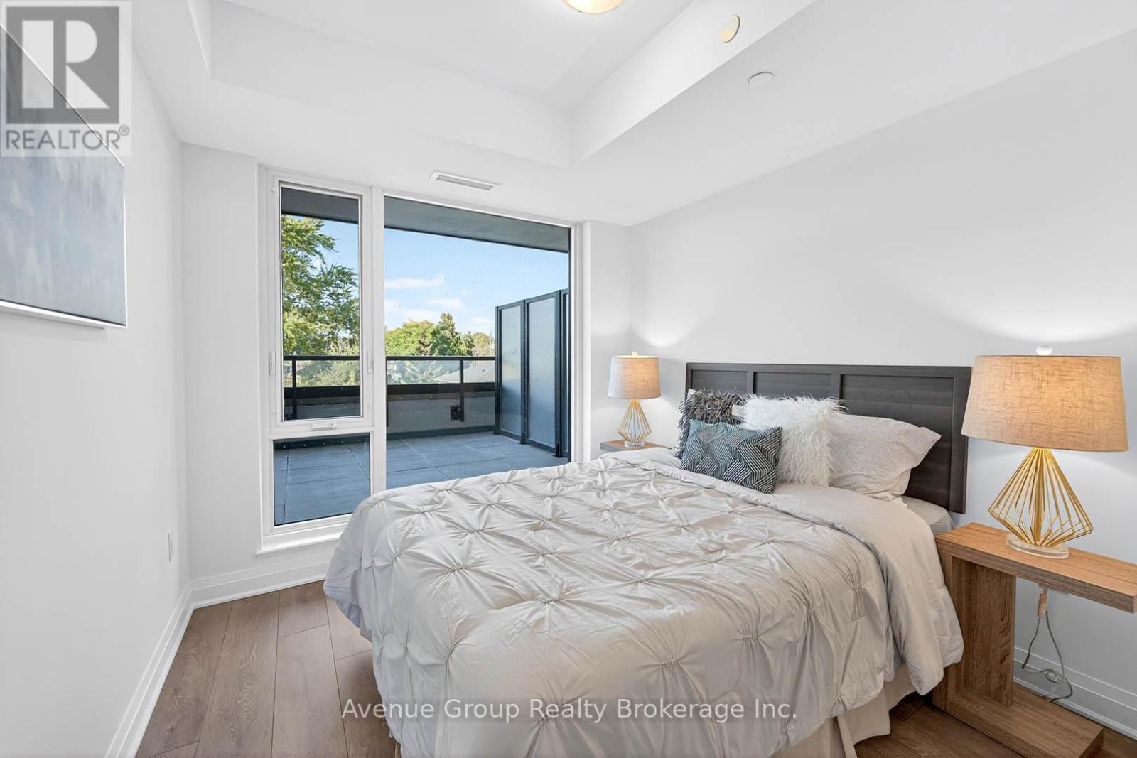 310 - 700 Sheppard Avenue W, Toronto, ON - Indoor Photo Showing Bedroom