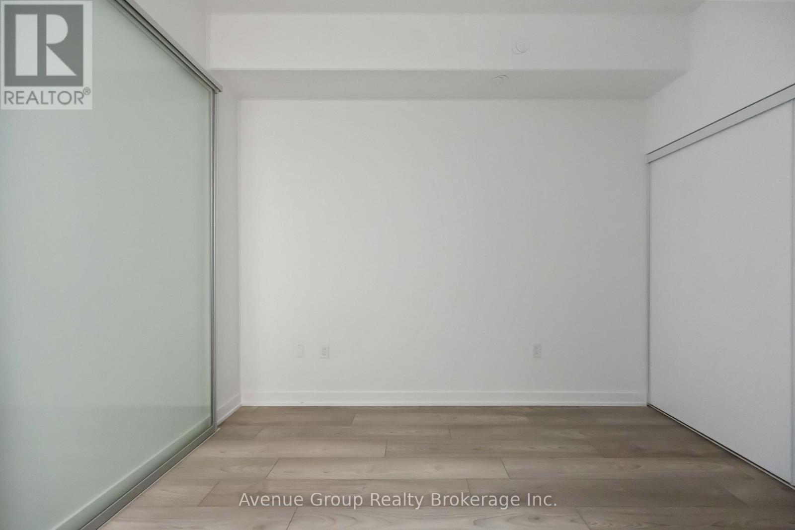 210 - 110 Broadway Avenue, Toronto, ON - Indoor Photo Showing Other Room