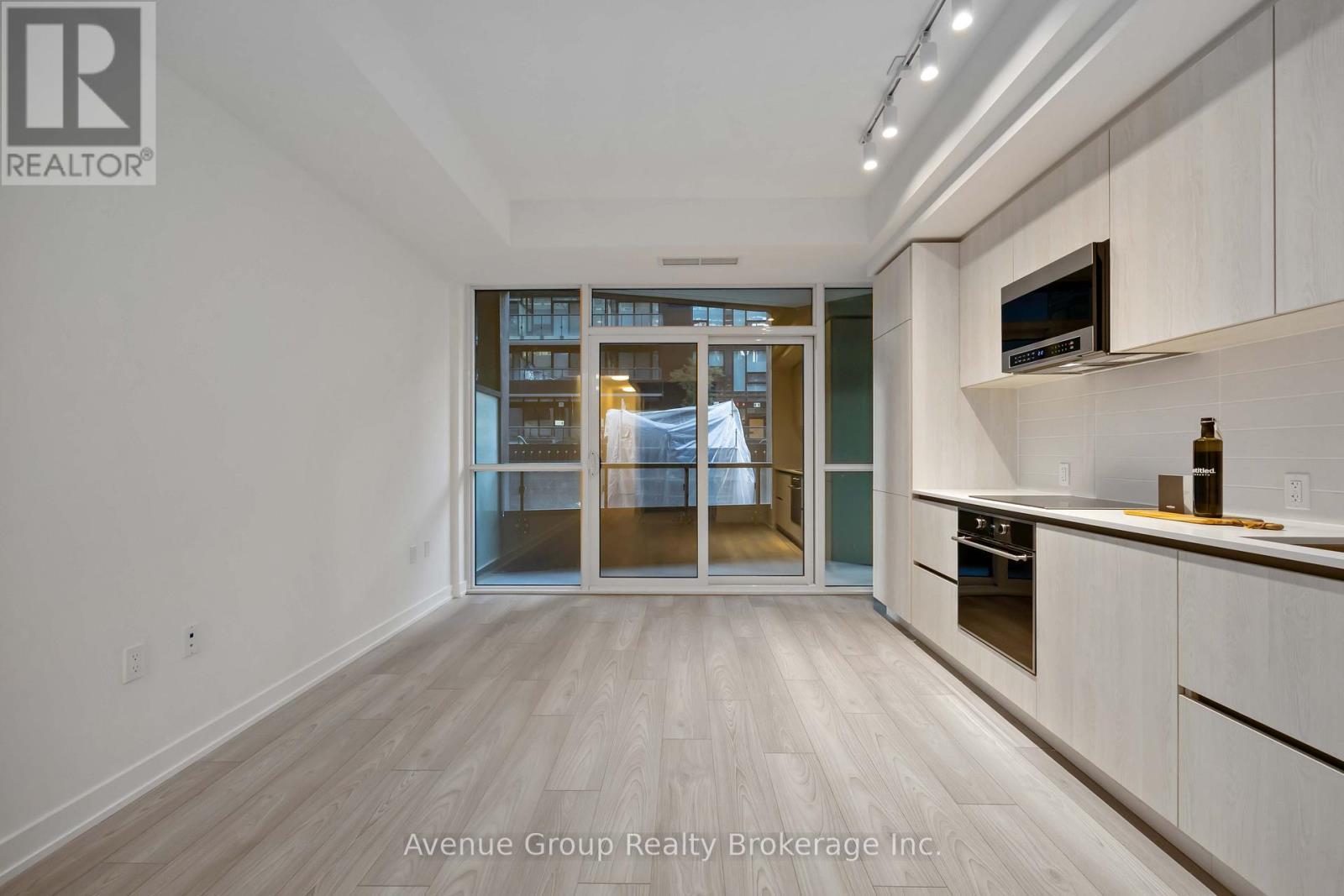 210 - 110 Broadway Avenue, Toronto, ON - Indoor