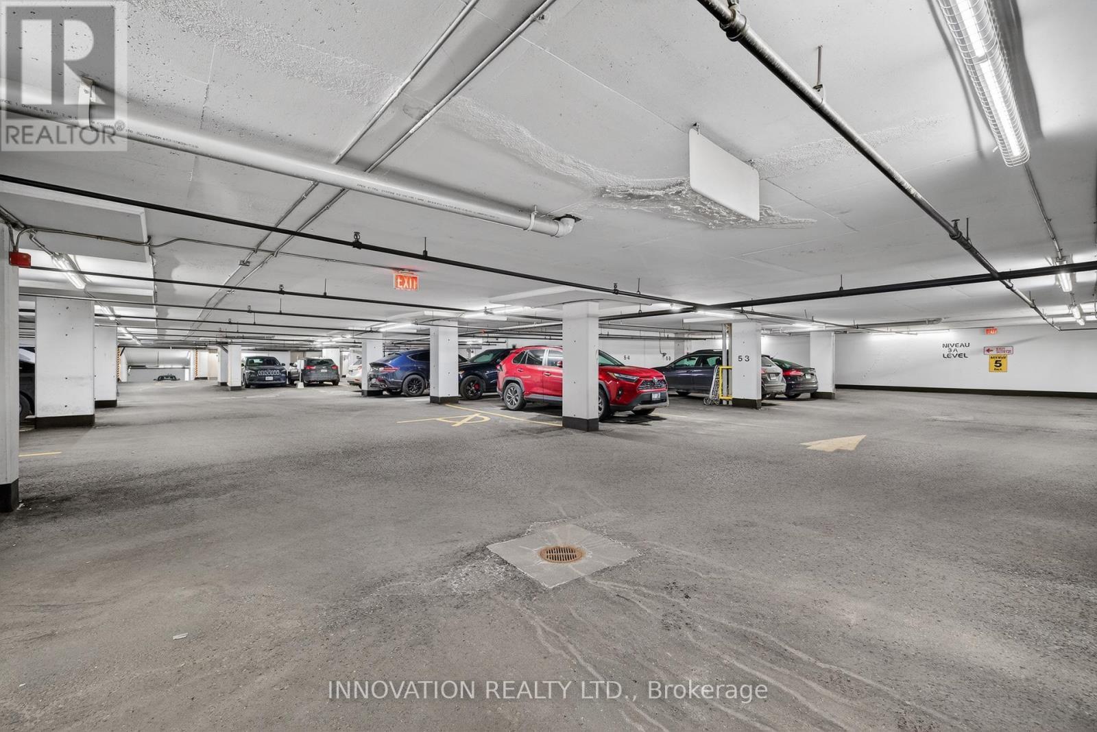 1701 - 160 George Street, Ottawa, ON - Indoor Photo Showing Garage