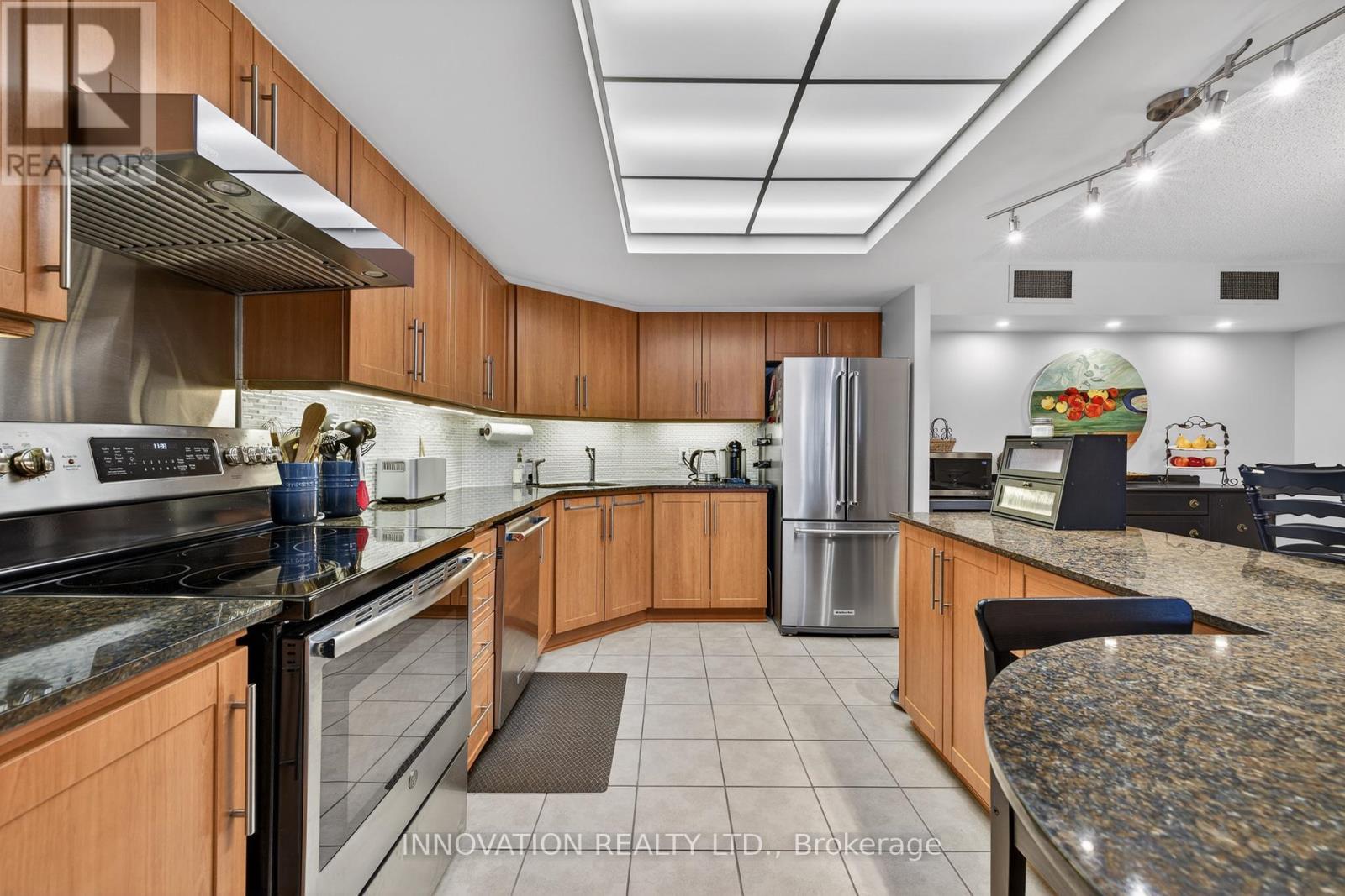 1701 - 160 George Street, Ottawa, ON - Indoor Photo Showing Kitchen