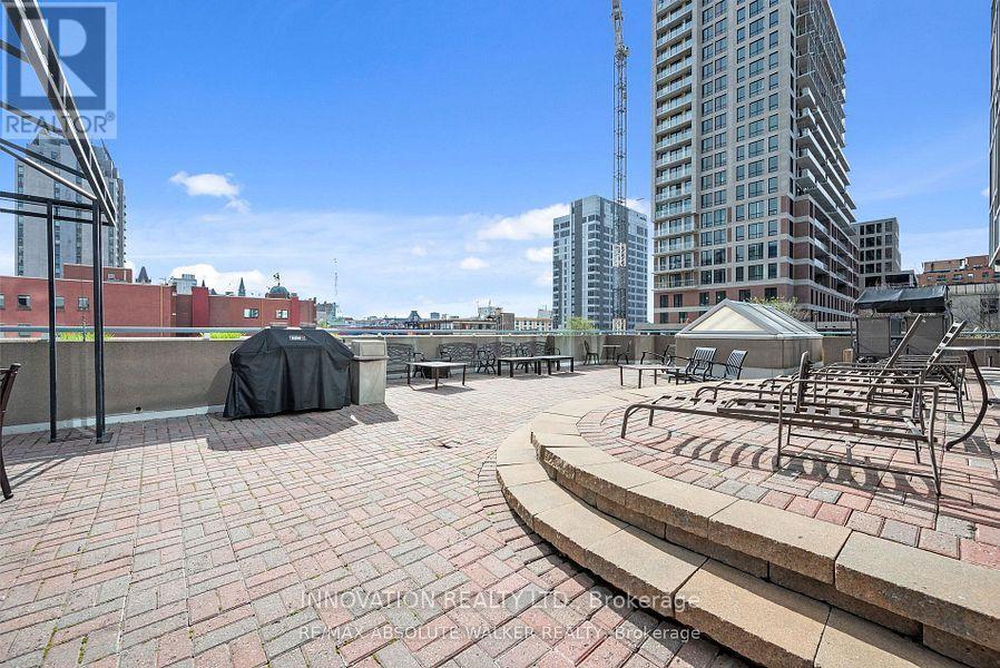 1701 - 160 George Street, Ottawa, ON - Outdoor