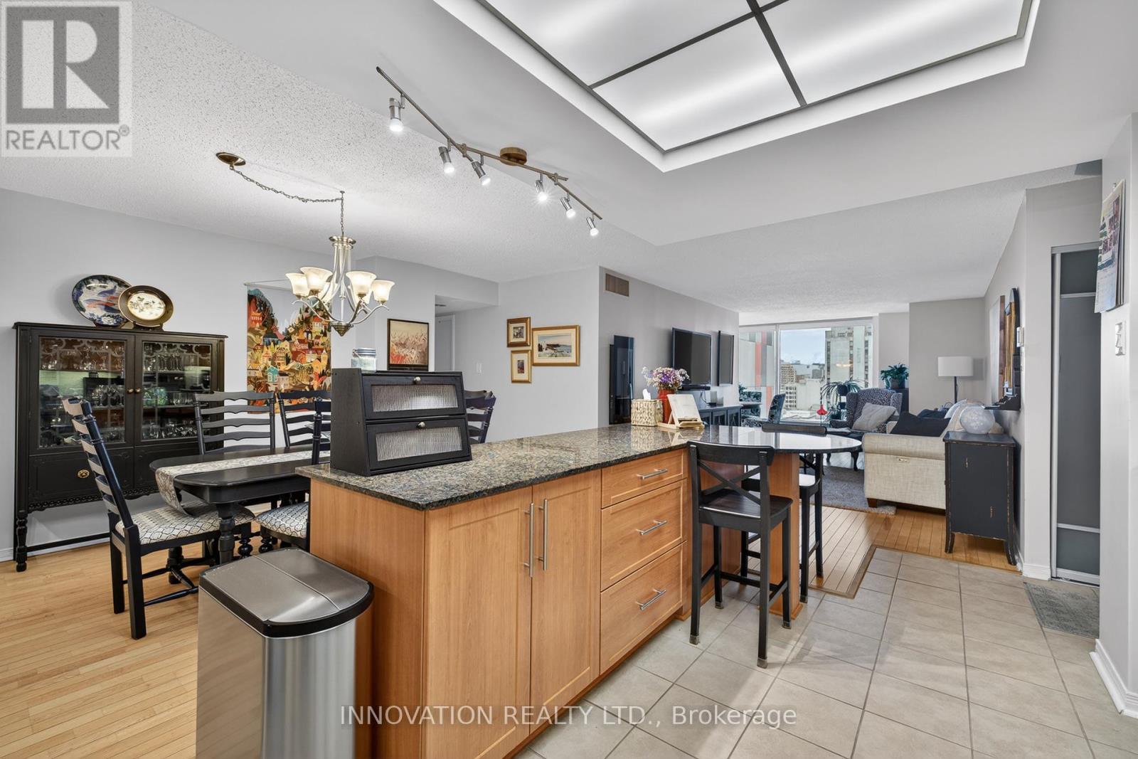 1701 - 160 George Street, Ottawa, ON - Indoor