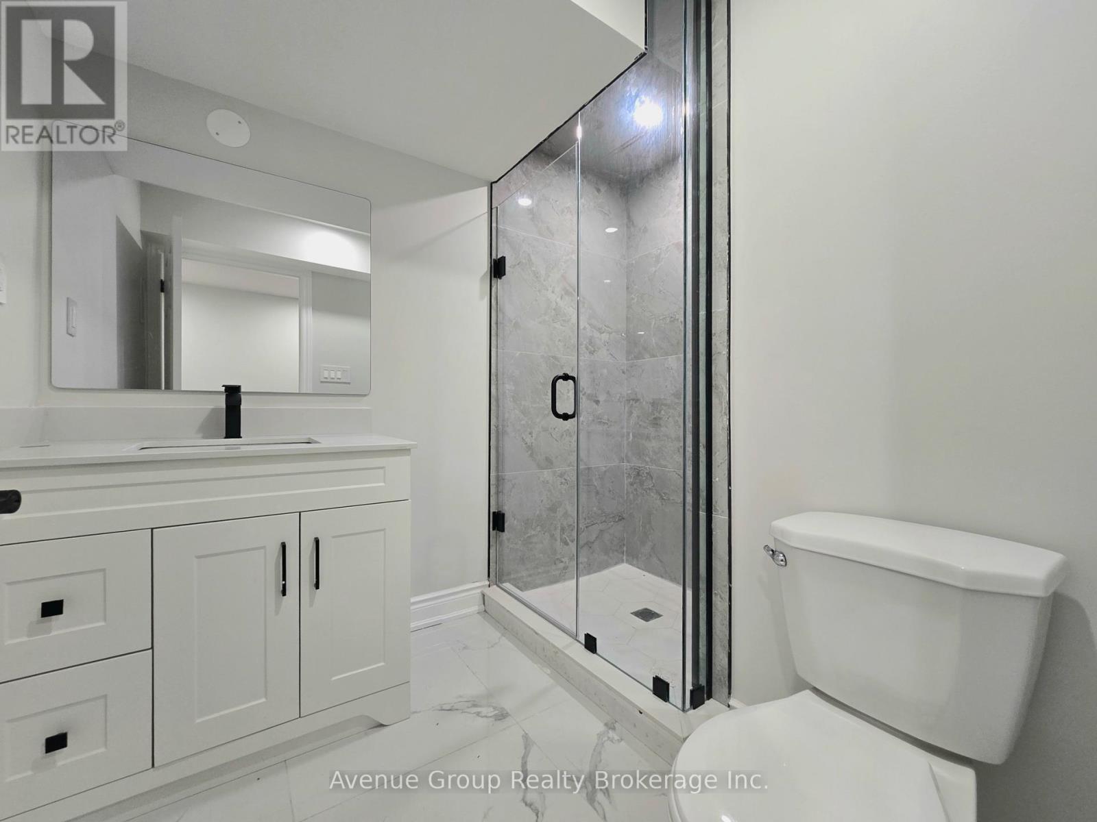 Lower - 38 Vipond Road, Whitby, ON - Indoor Photo Showing Bathroom