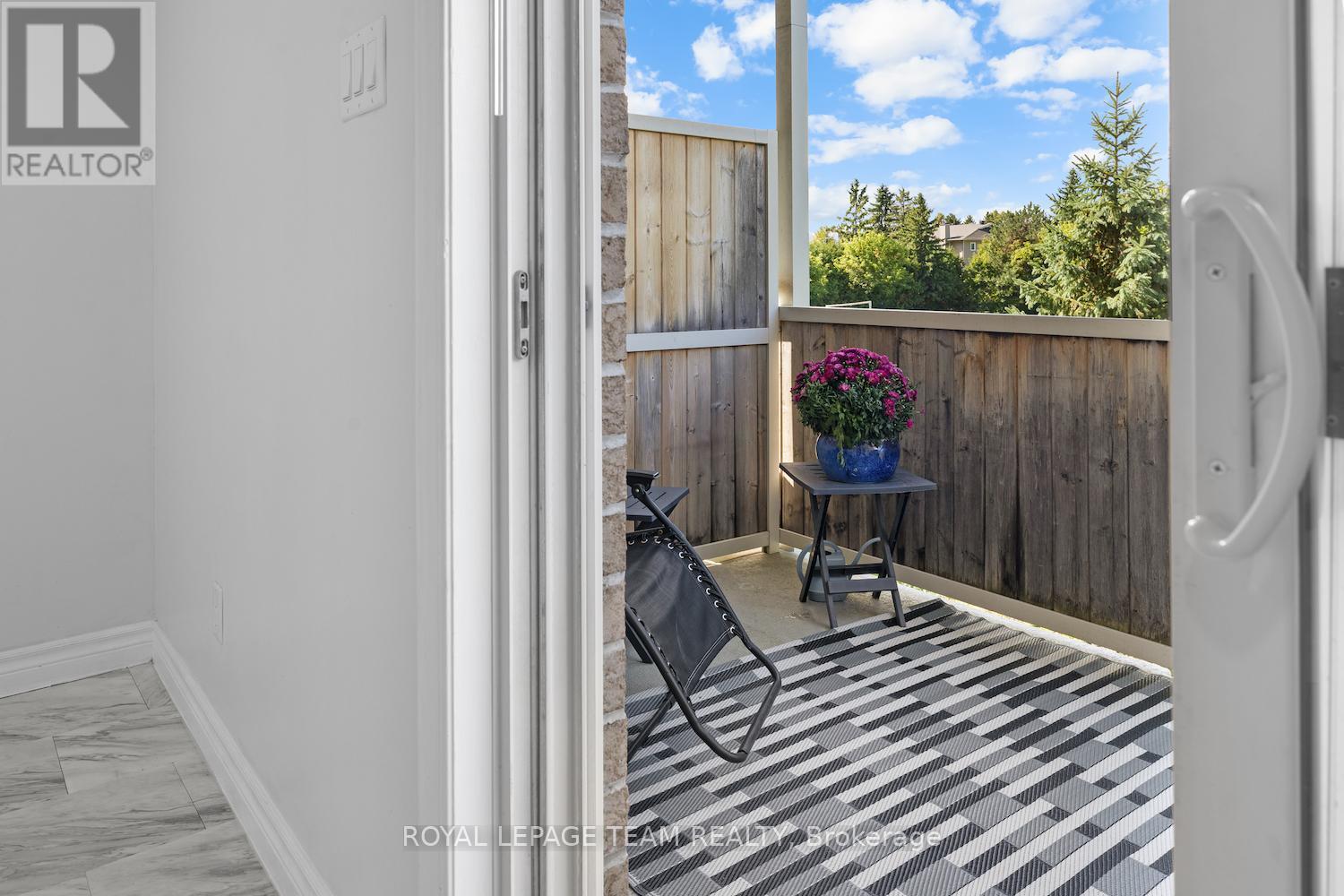 239 Paseo Private, Ottawa, ON - With Exterior