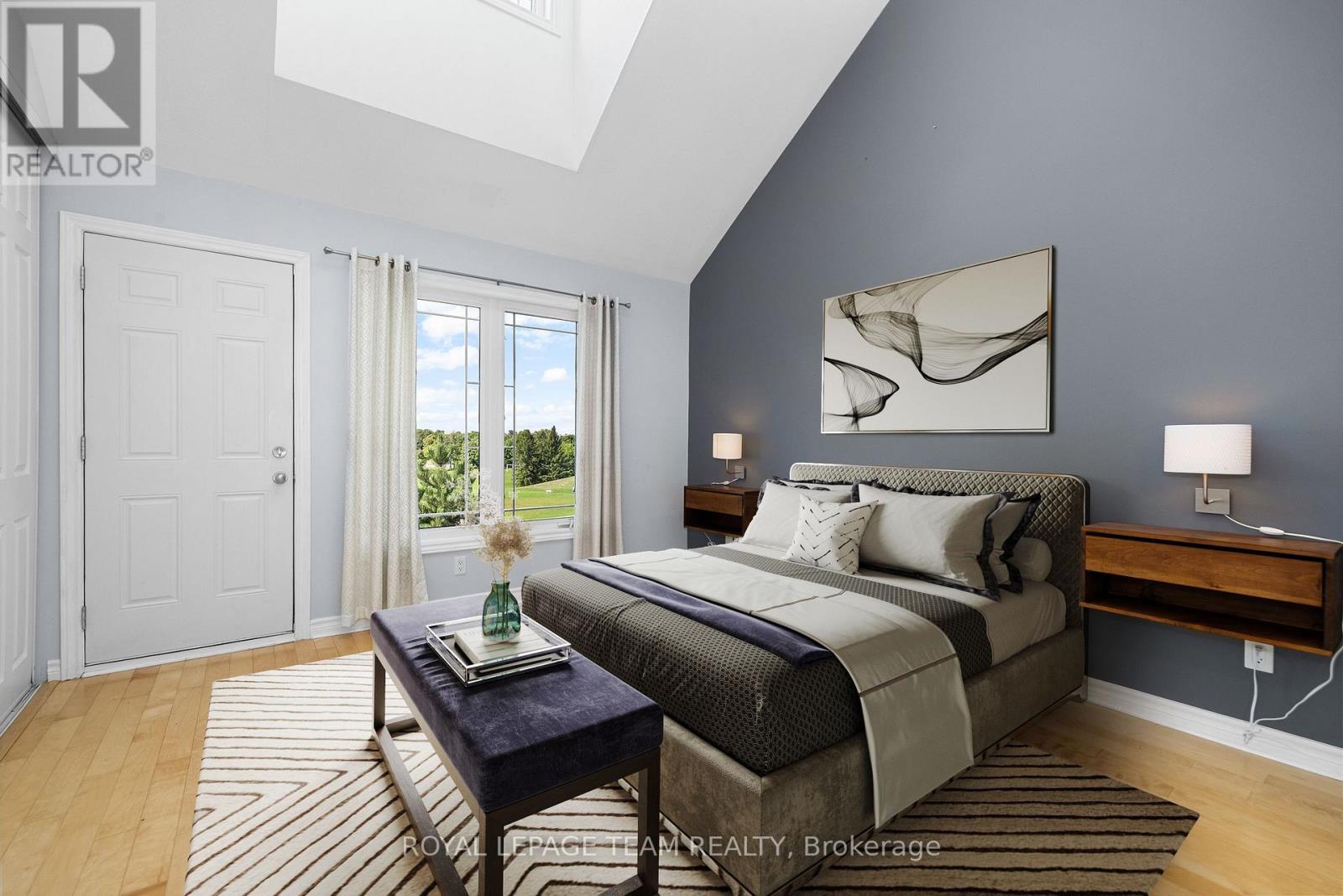 239 Paseo Private, Ottawa, ON - Indoor Photo Showing Bedroom