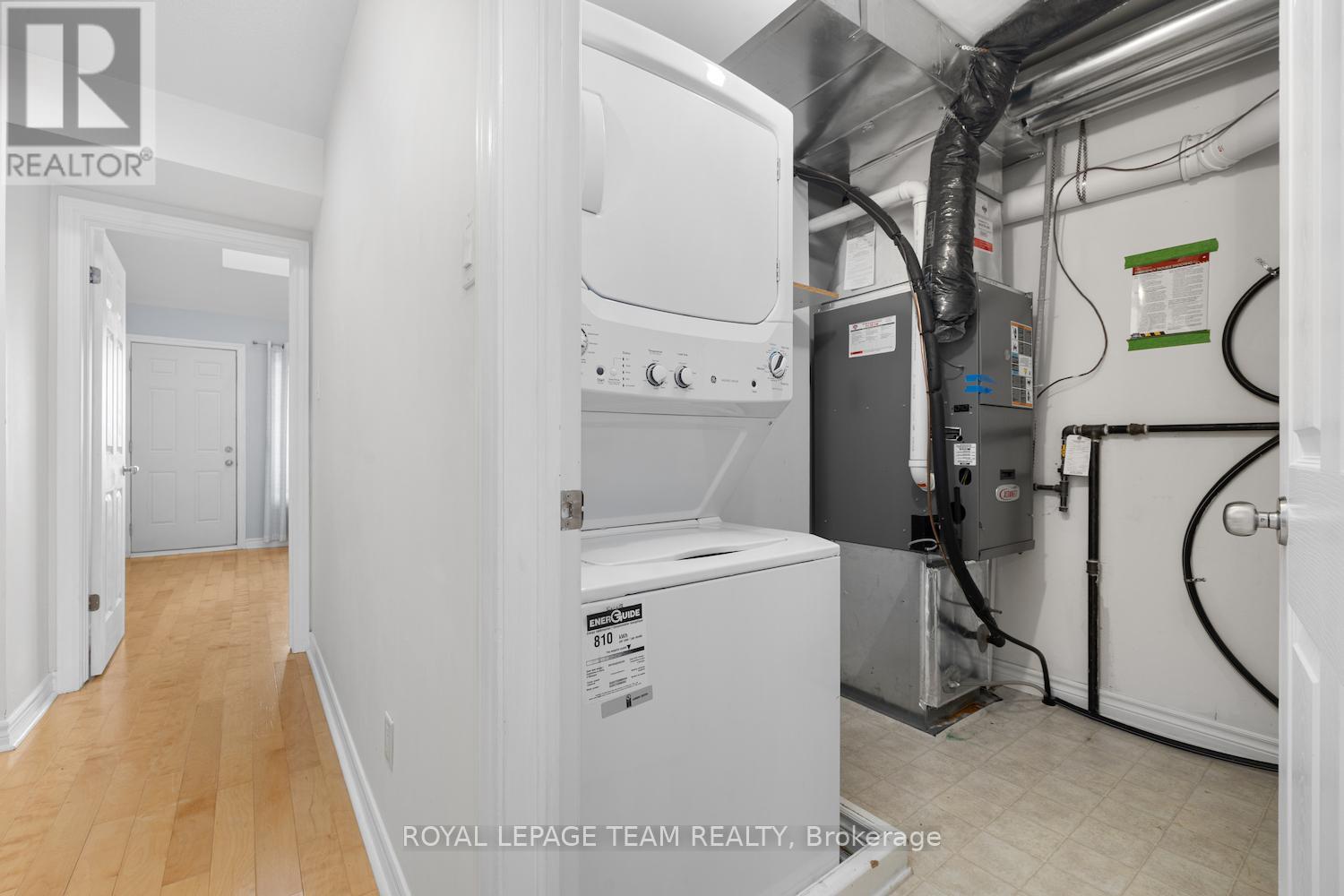 239 Paseo Private, Ottawa, ON - Indoor Photo Showing Laundry Room