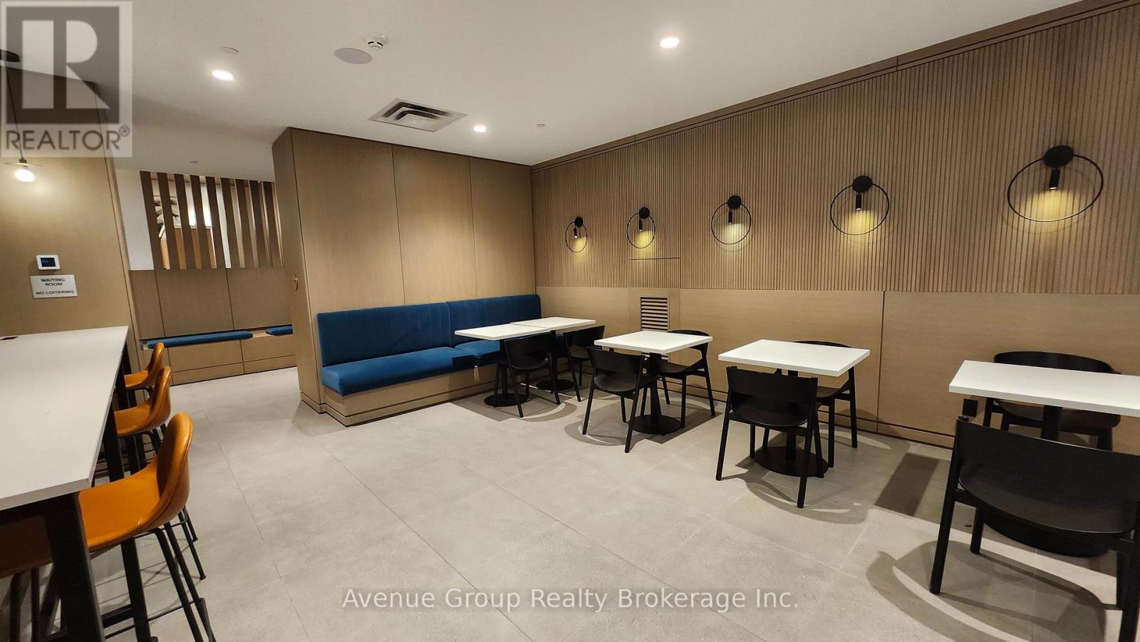 B-1510 - 7950 Bathurst Street, Vaughan, ON - Indoor Photo Showing Other Room