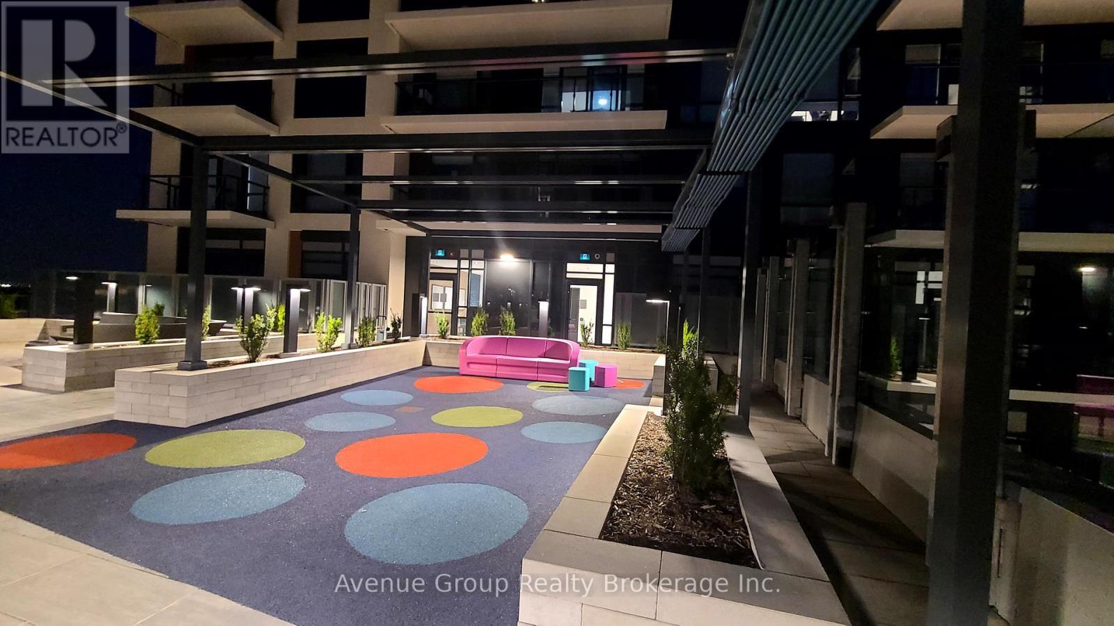 B-1510 - 7950 Bathurst Street, Vaughan, ON - Outdoor