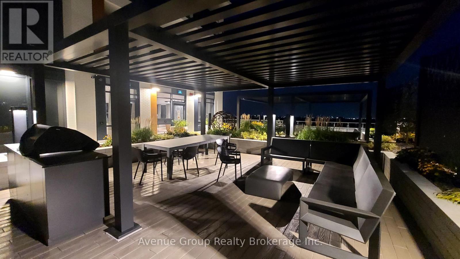 B-1510 - 7950 Bathurst Street, Vaughan, ON - With Exterior