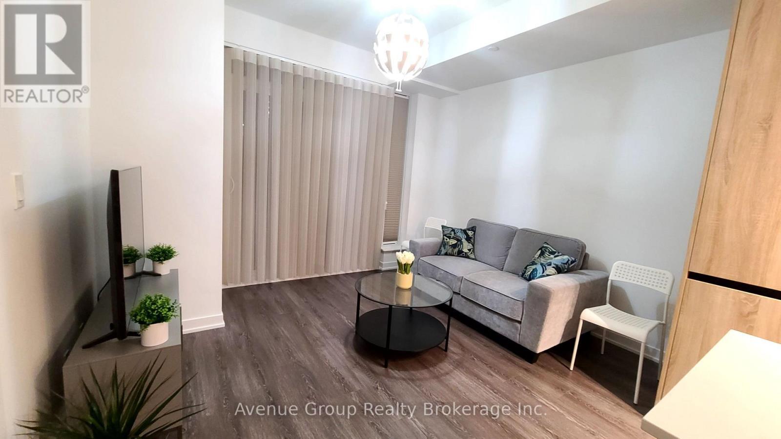 B-1510 - 7950 Bathurst Street, Vaughan, ON - Indoor