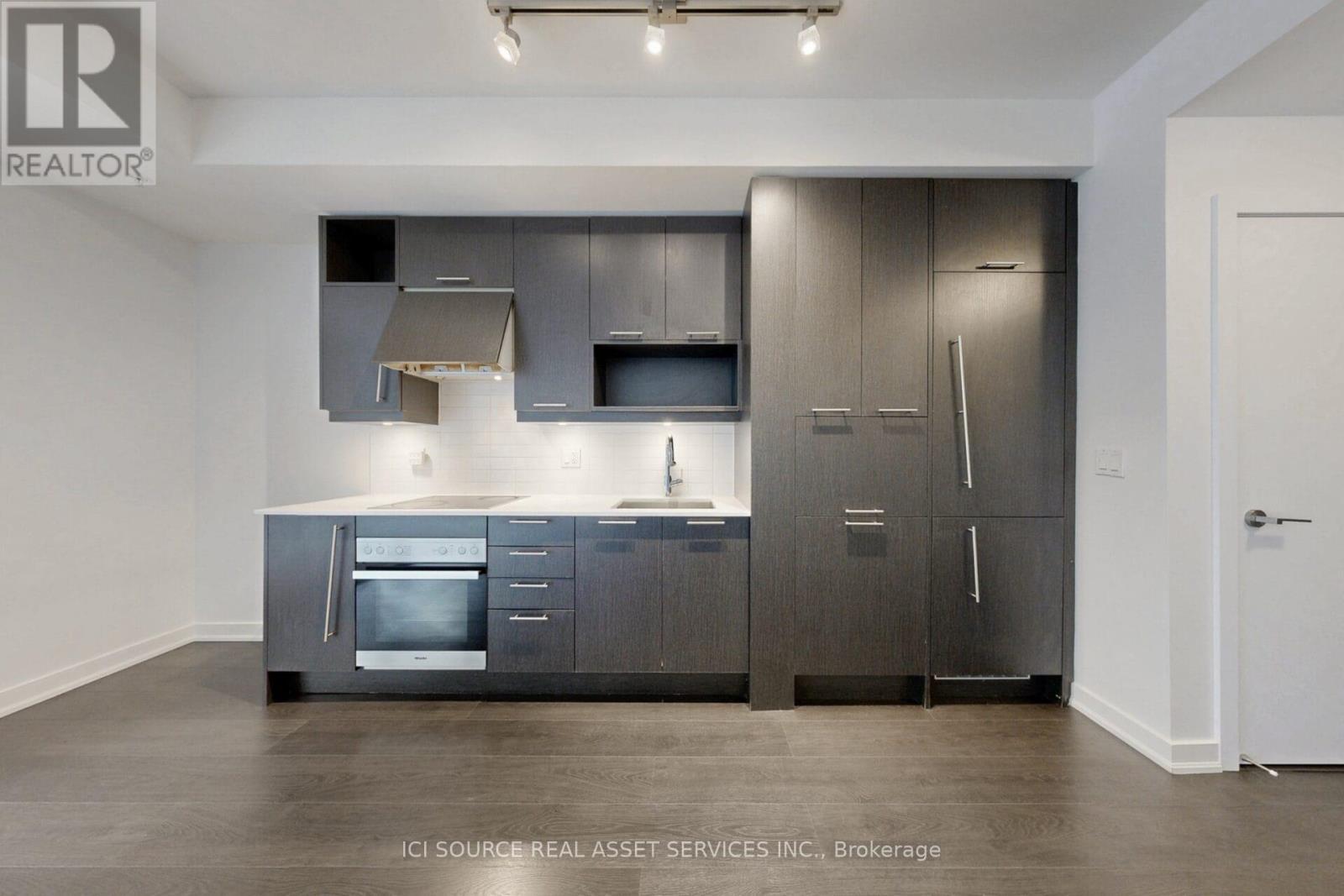 406 - 30 Nelson Street, Toronto, ON - Indoor Photo Showing Other Room