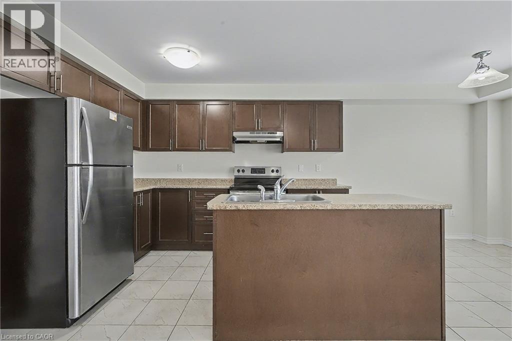 470 Linden Drive Unit# 40, Cambridge, ON - Indoor Photo Showing Kitchen With Double Sink