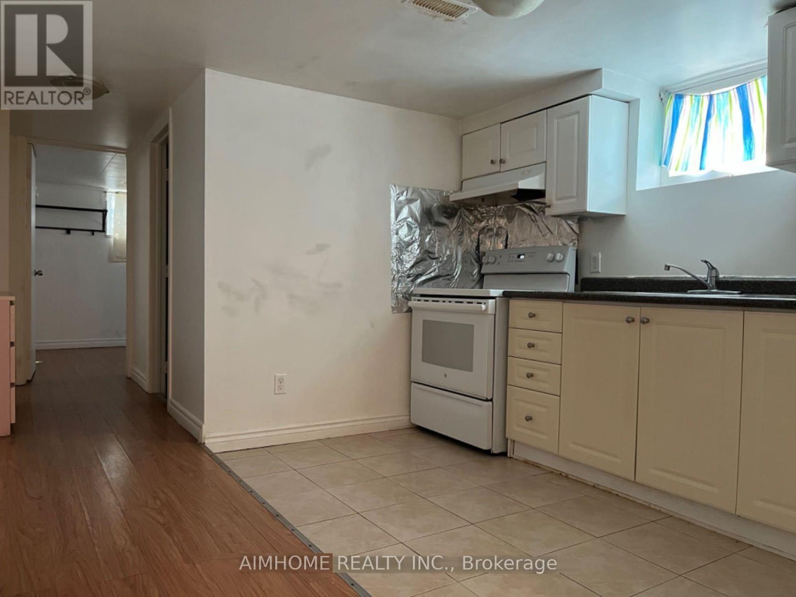 197 Finch Avenue E, Toronto, ON - Indoor Photo Showing Kitchen With Double Sink