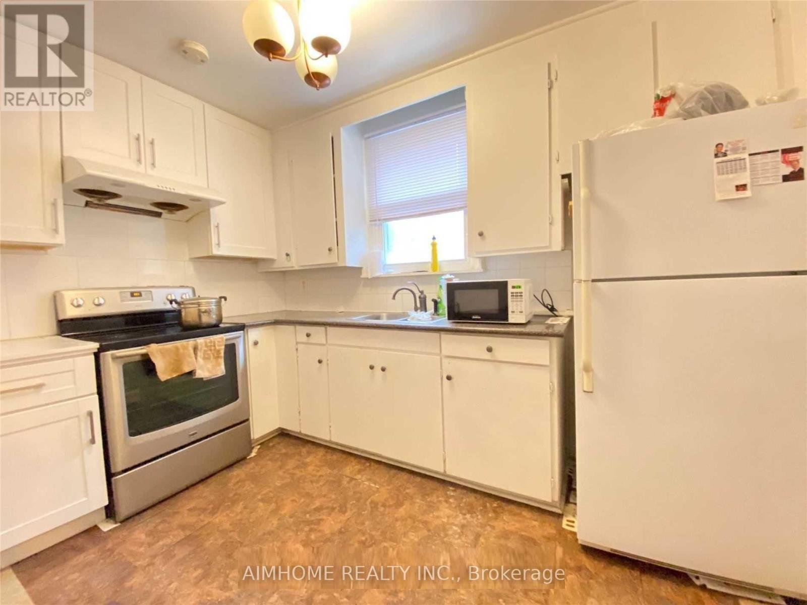 197 Finch Avenue E, Toronto, ON - Indoor Photo Showing Kitchen