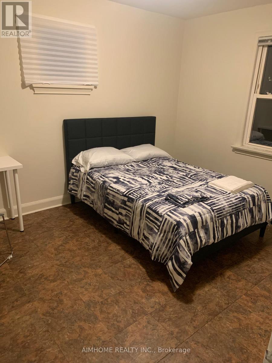 197 Finch Avenue E, Toronto, ON - Indoor Photo Showing Bedroom