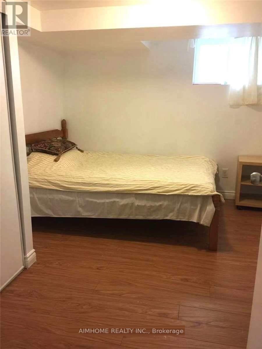 197 Finch Avenue E, Toronto, ON - Indoor Photo Showing Bedroom