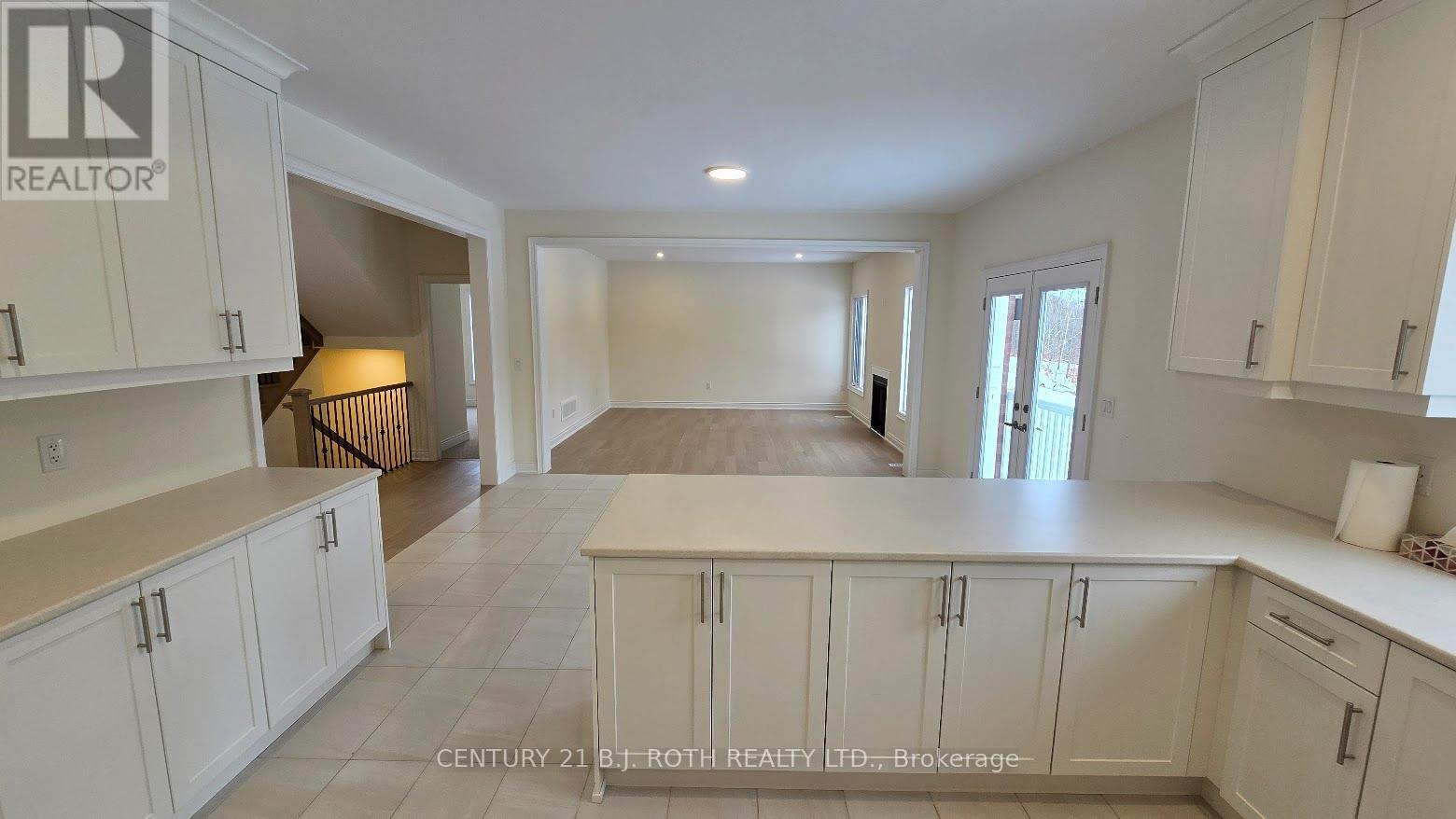 61 Ruby Ridge, Oro-Medonte, ON - Indoor Photo Showing Kitchen