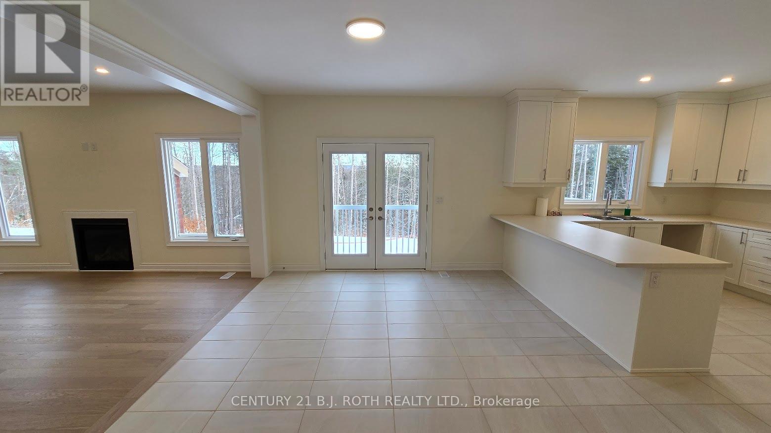 61 Ruby Ridge, Oro-Medonte, ON - Indoor Photo Showing Other Room