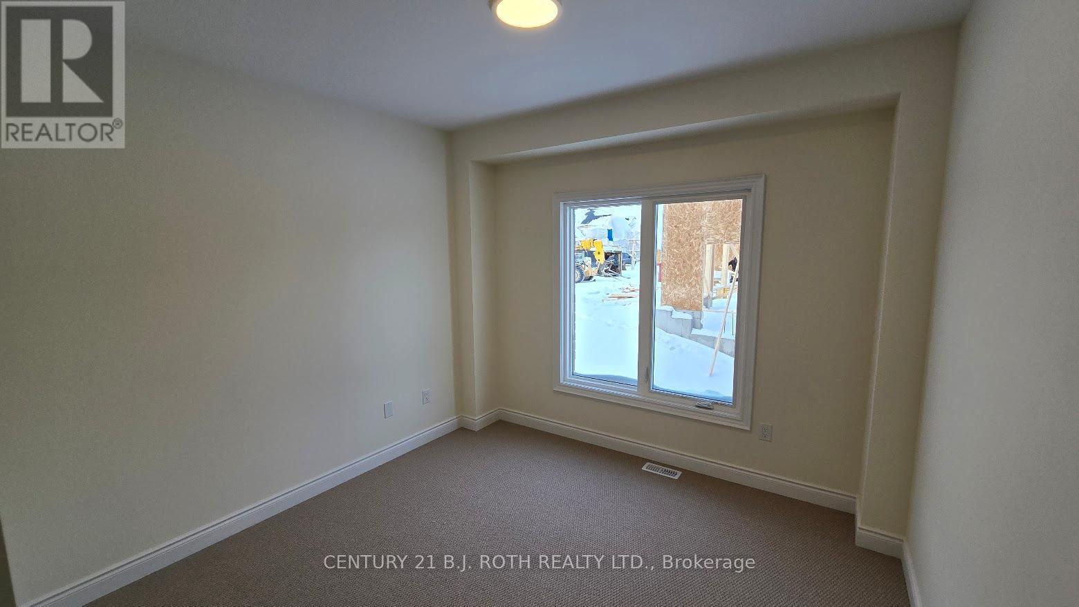 61 Ruby Ridge, Oro-Medonte, ON - Indoor Photo Showing Other Room