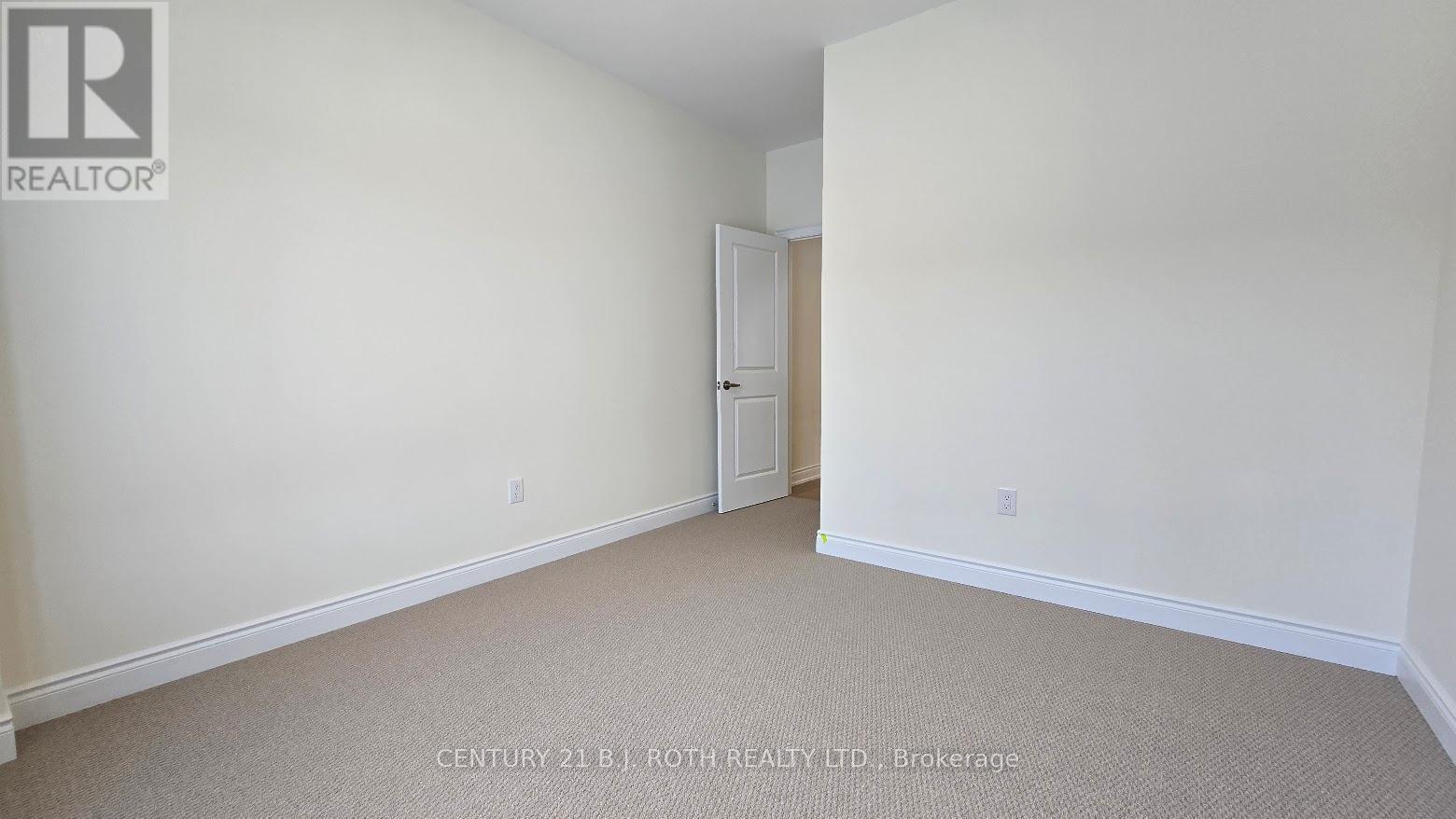 61 Ruby Ridge, Oro-Medonte, ON - Indoor Photo Showing Other Room