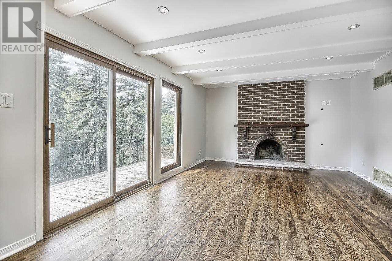29 Bucks Green Road, Markham, ON - Indoor Photo Showing Living Room With Fireplace