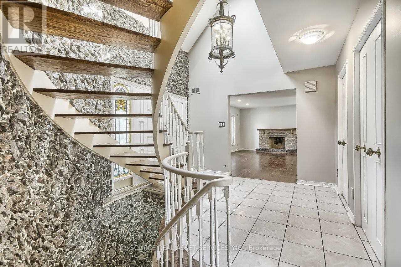 29 Bucks Green Road, Markham, ON - Indoor Photo Showing Other Room