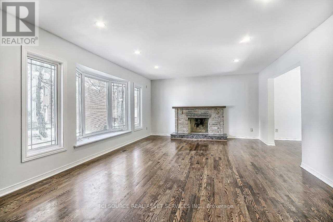 29 Bucks Green Road, Markham, ON - Indoor Photo Showing Living Room With Fireplace