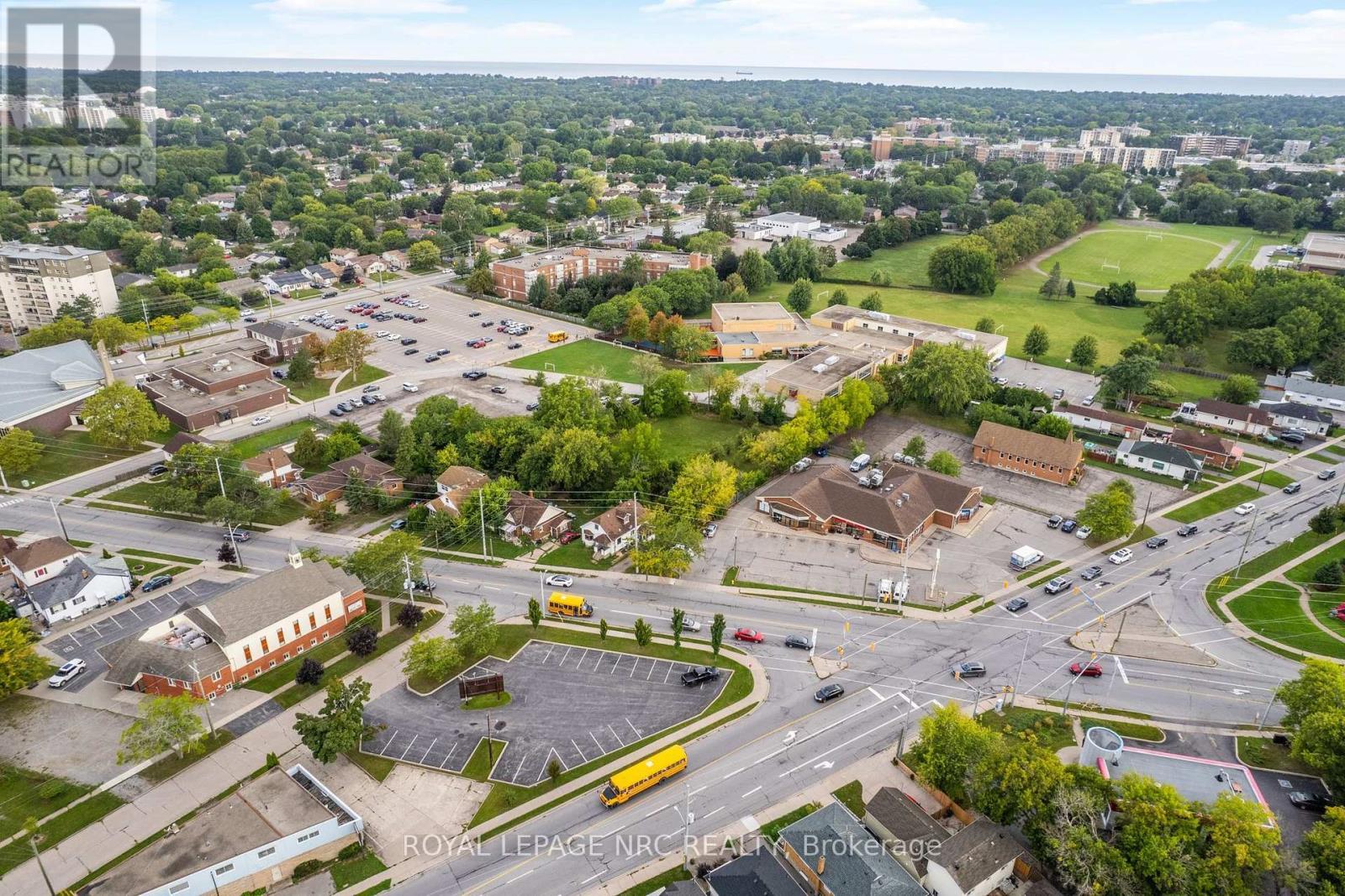 397-403 Carlton Street, St. Catharines (Carlton/Bunting), ON