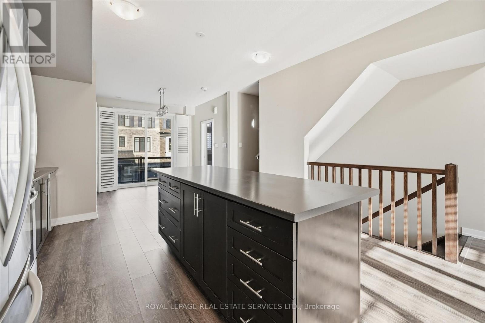 Designed for Entertaining and Everyday Living - 85 Esplanade Lane, Grimsby, ON - Indoor