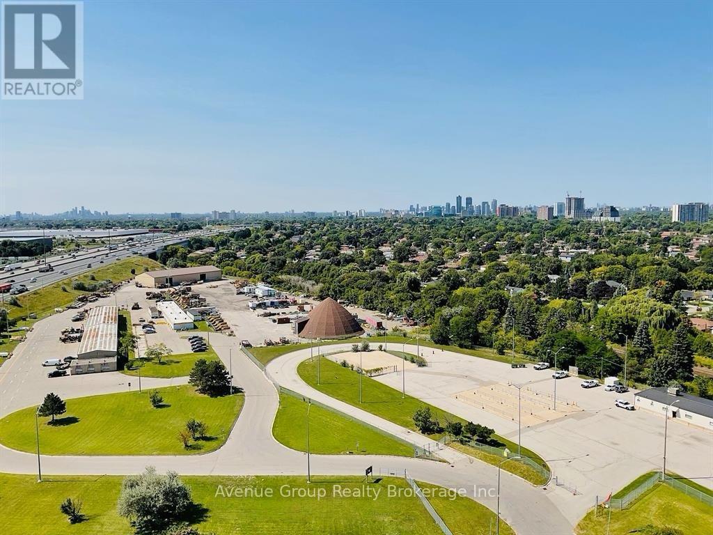 1117 - 2031 Kennedy Road, Toronto, ON - Outdoor With View