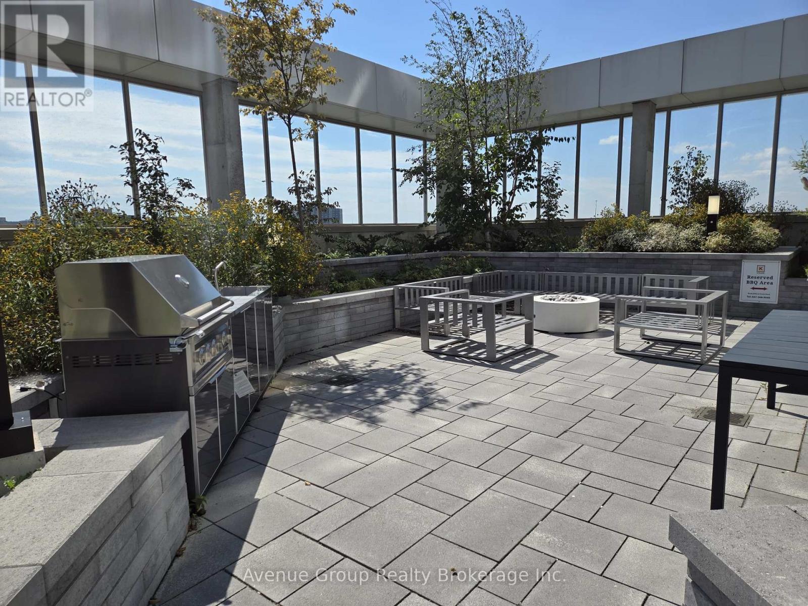 1117 - 2031 Kennedy Road, Toronto, ON - Outdoor