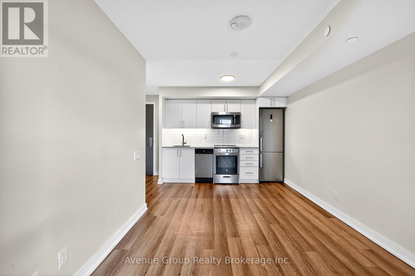 312 - 38 Monte Kwinter Court, Toronto, ON - Indoor Photo Showing Kitchen