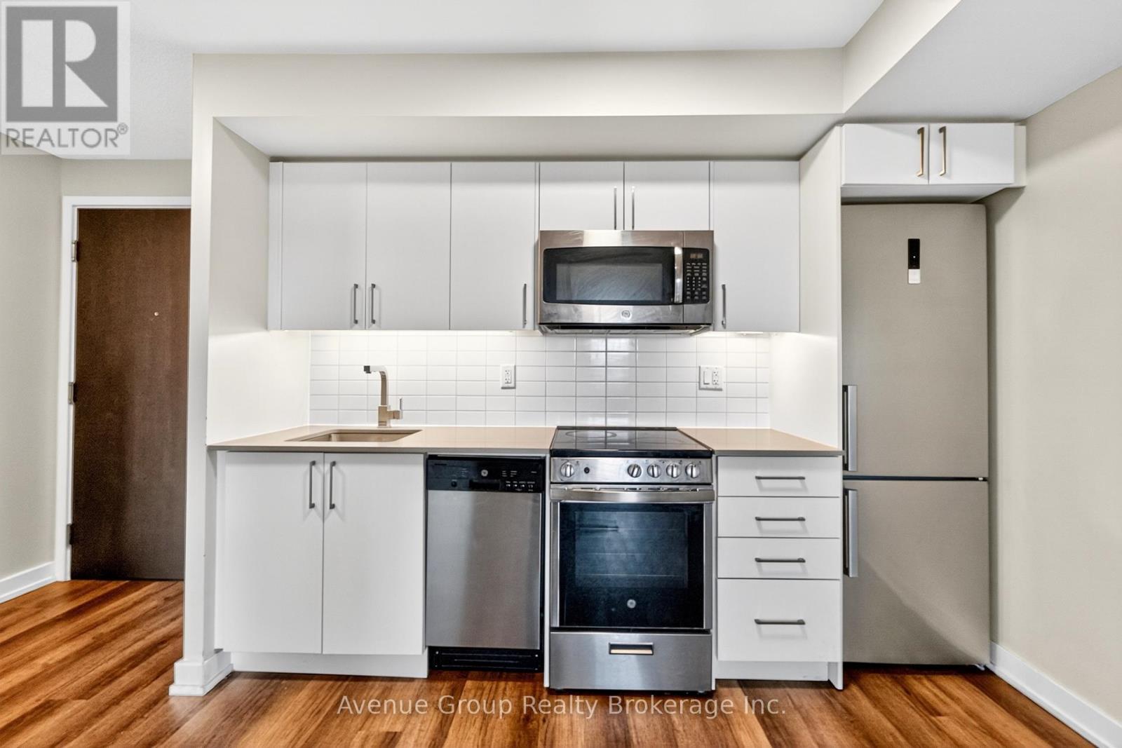 312 - 38 Monte Kwinter Court, Toronto, ON - Indoor Photo Showing Kitchen With Stainless Steel Kitchen With Upgraded Kitchen