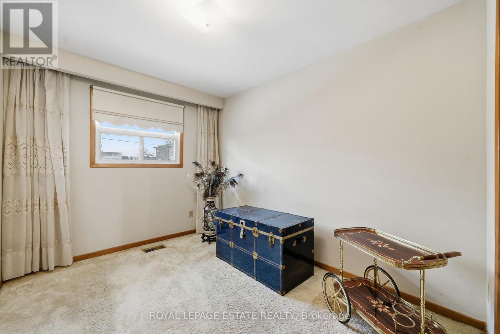 73A North Bonnington Avenue, Toronto, ON - Indoor Photo Showing Other Room