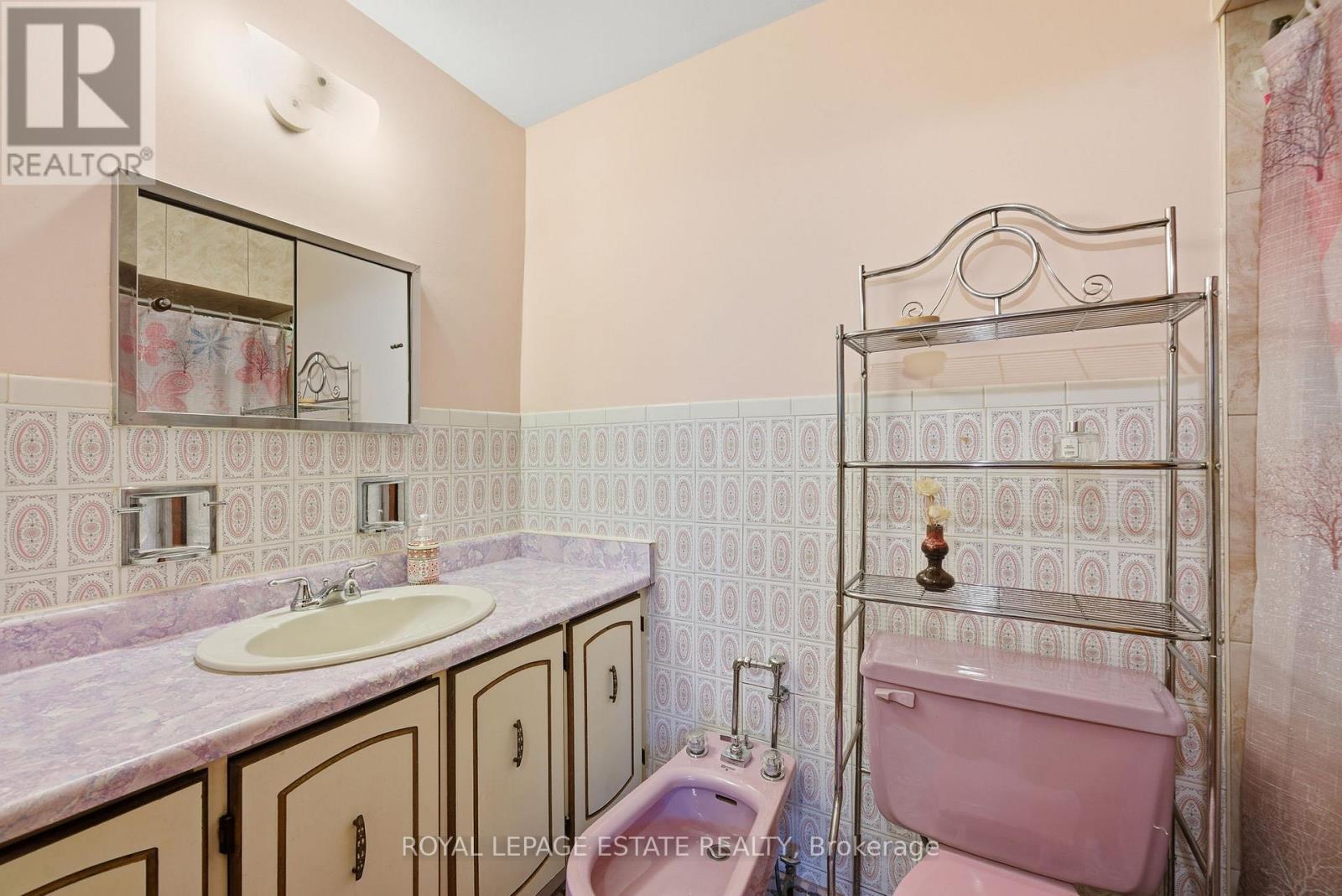 73A North Bonnington Avenue, Toronto, ON - Indoor Photo Showing Bathroom