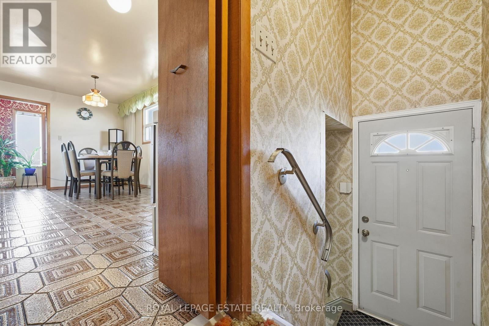 73A North Bonnington Avenue, Toronto, ON - Indoor Photo Showing Other Room