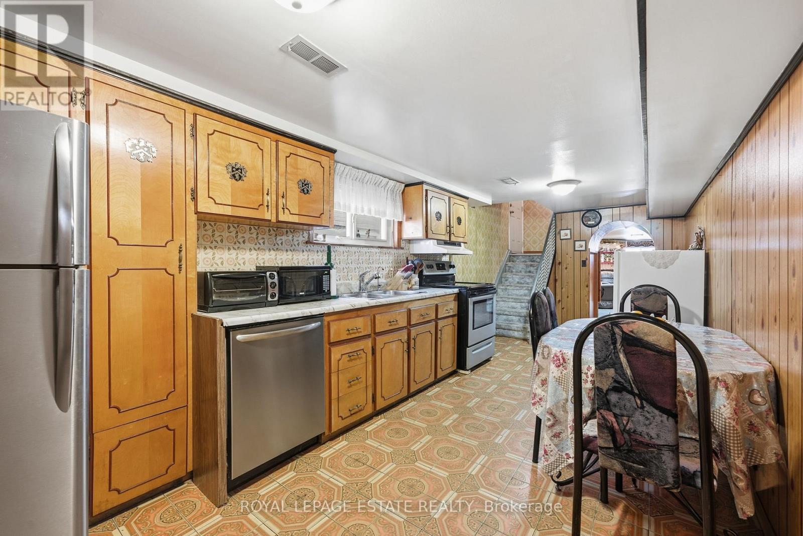 73A North Bonnington Avenue, Toronto, ON - Indoor Photo Showing Kitchen