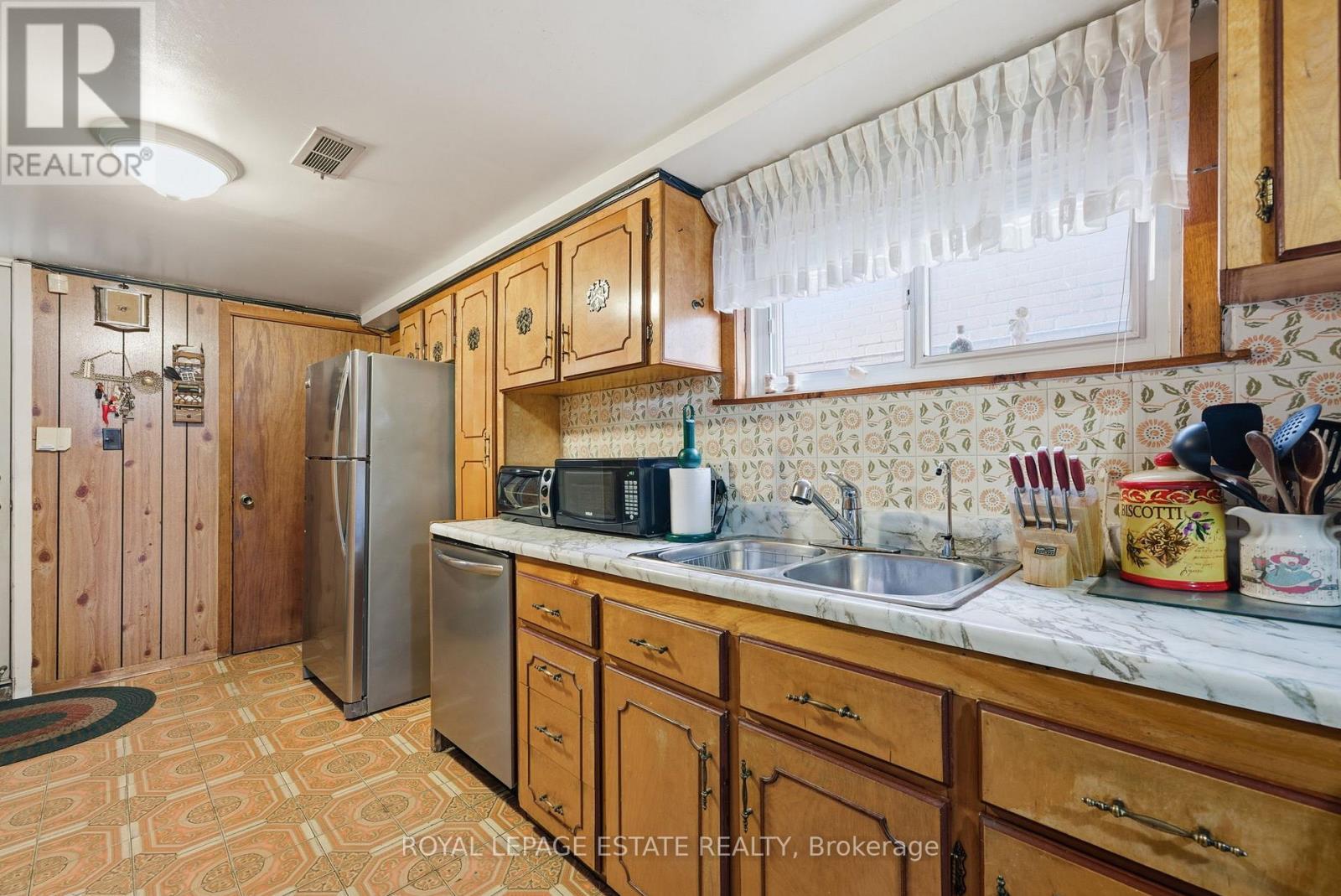 73A North Bonnington Avenue, Toronto, ON - Indoor Photo Showing Kitchen With Double Sink