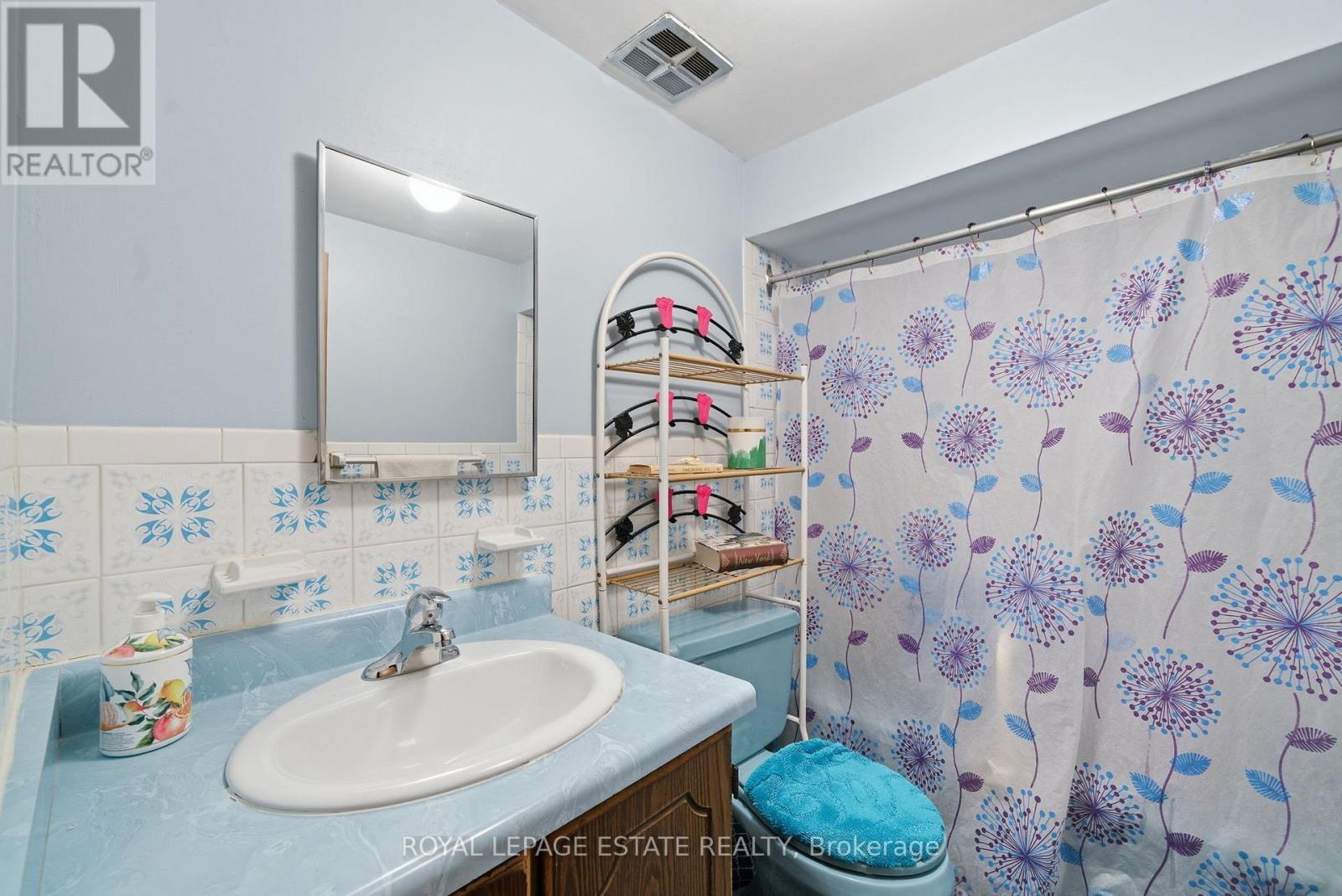 73A North Bonnington Avenue, Toronto, ON - Indoor Photo Showing Bathroom