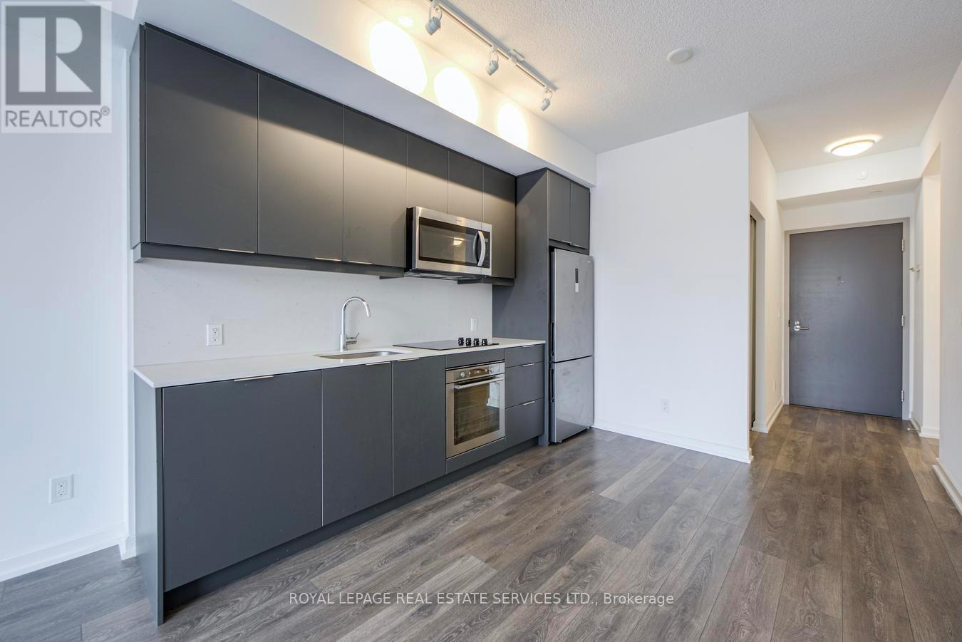 1006 - 32 Forest Manor Road, Toronto, ON - Indoor Photo Showing Kitchen