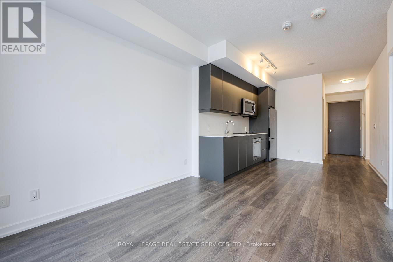 1006 - 32 Forest Manor Road, Toronto, ON - Indoor Photo Showing Kitchen